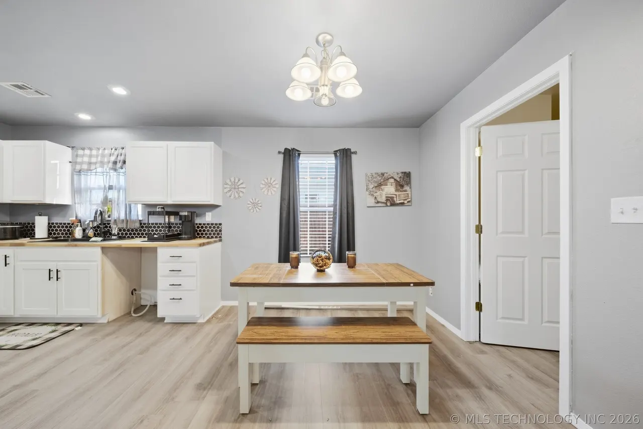 Photo 12 — 221 N Hickory Street, Bristow, OK 74010