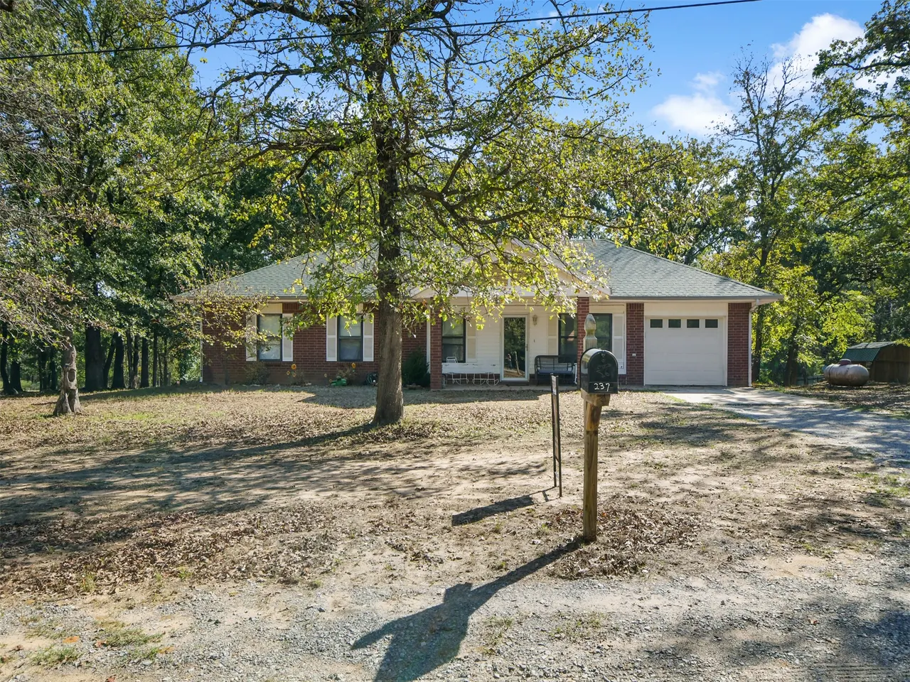 Front exterior — 237 Standpipe Road, Mead, OK 73449