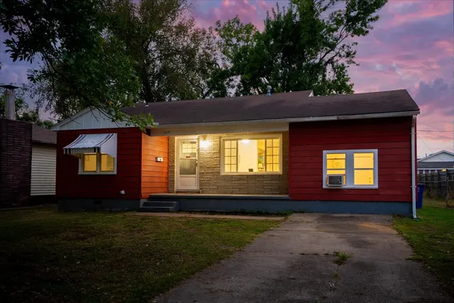 Photo 3 — 1231 B Street NE, Miami, OK 74354