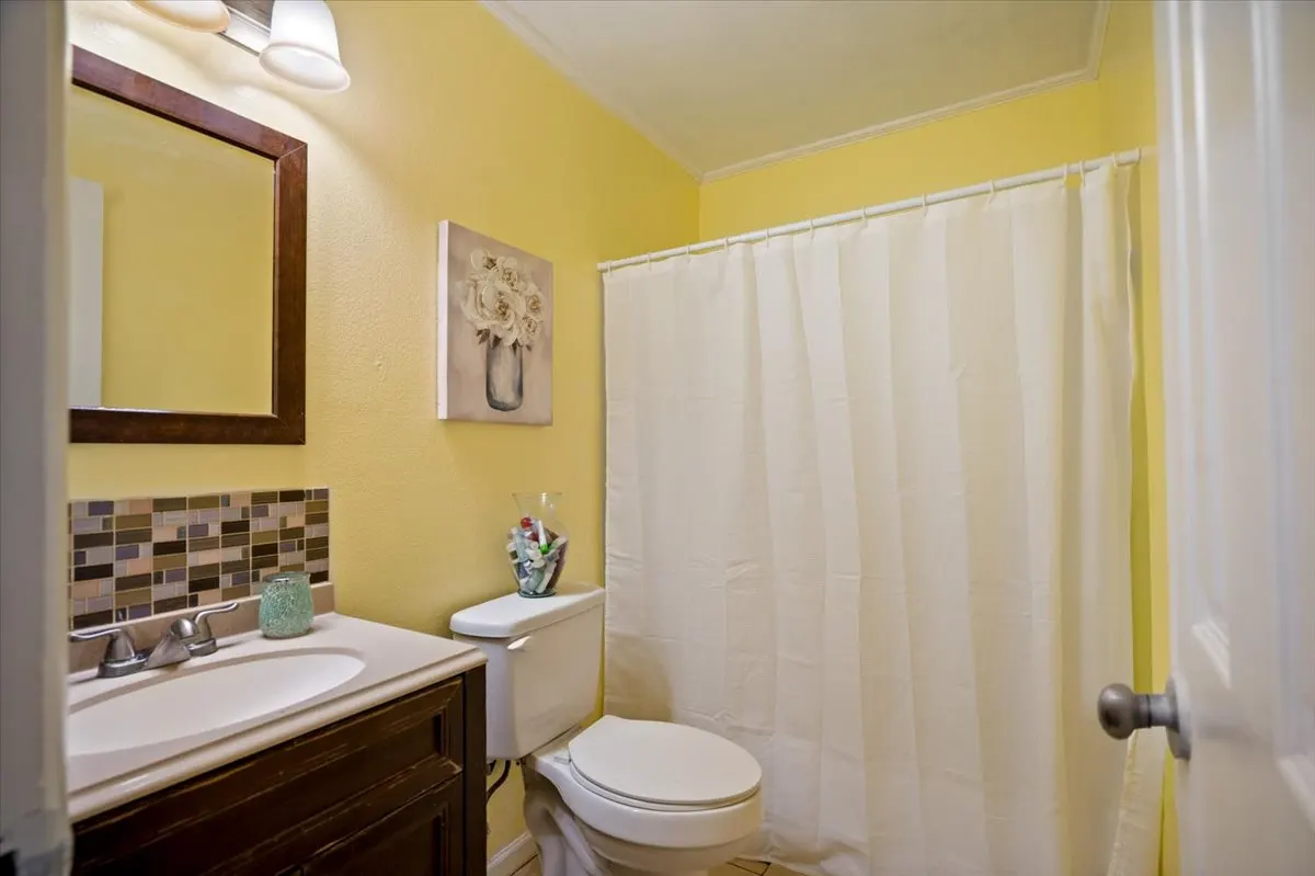 Photo 14 — 1231 B Street NE, Miami, OK 74354