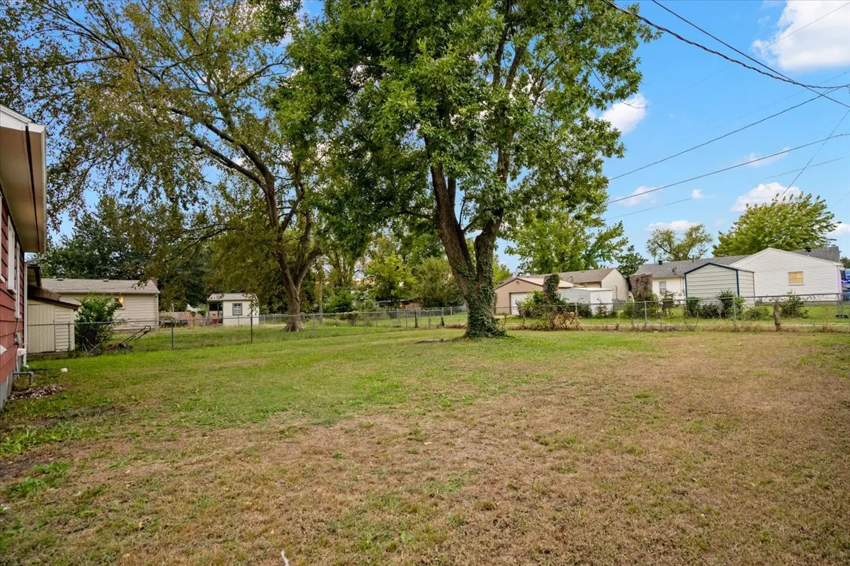 Photo 22 — 1231 B Street NE, Miami, OK 74354