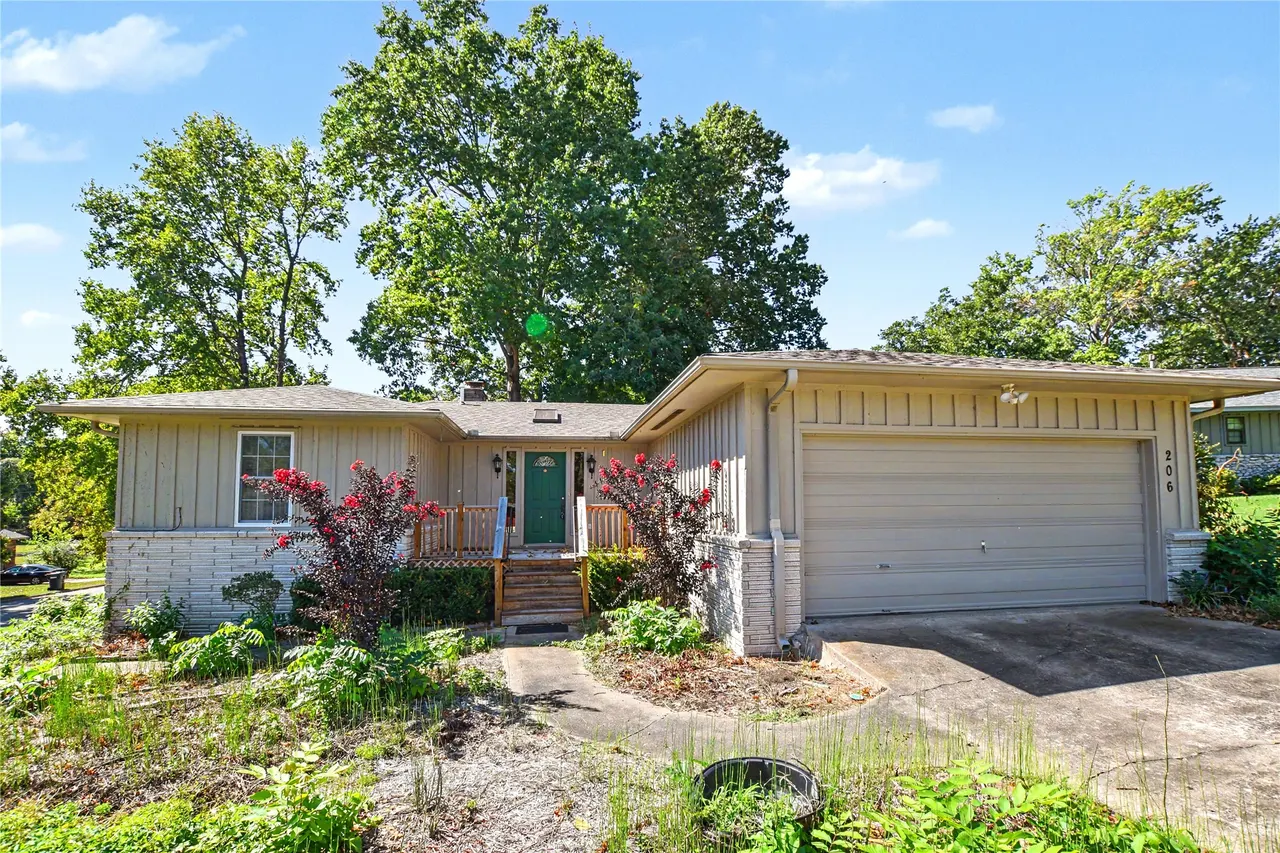 Front exterior — 206 Sandy Circle, Tahlequah, OK 74464