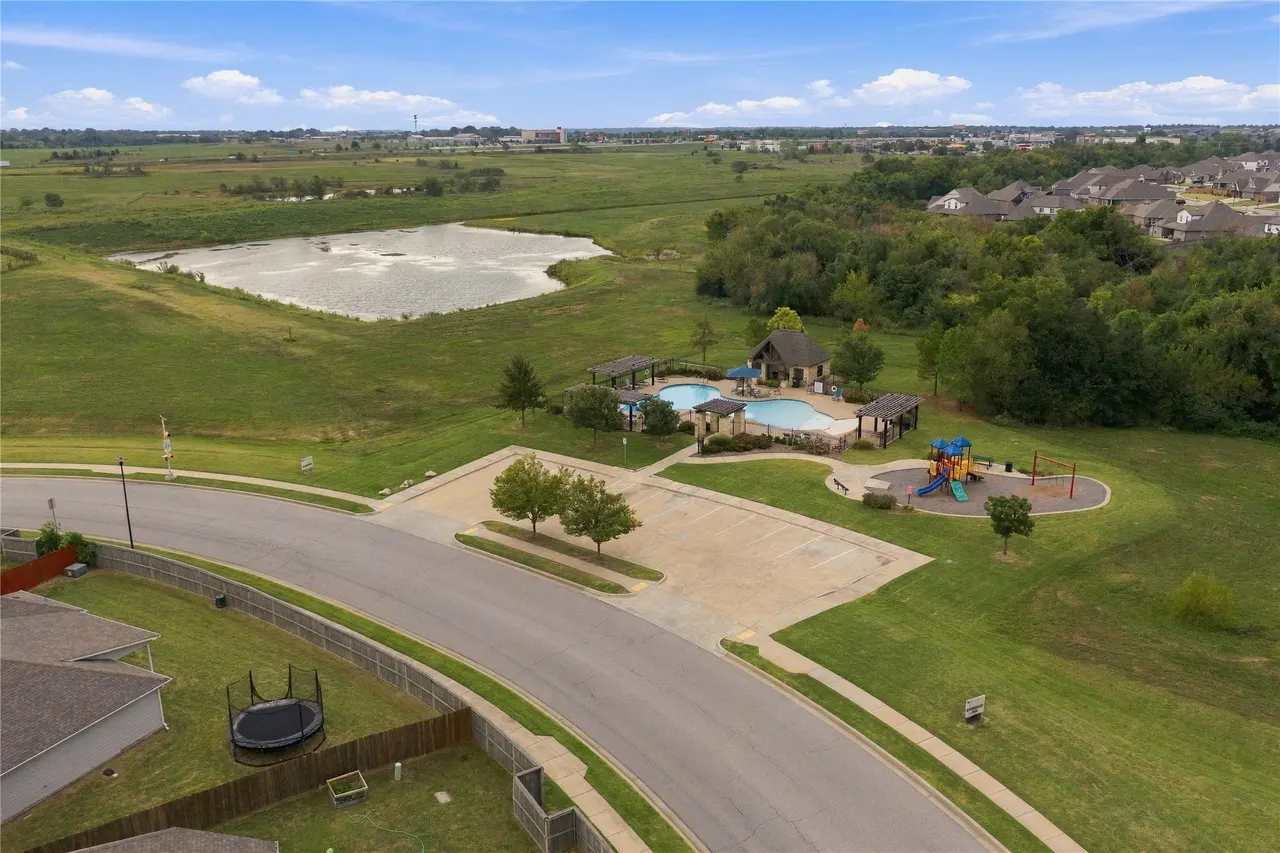 Photo 4 — 12306 N 131 EastAvenue, Collinsville, OK 74021
