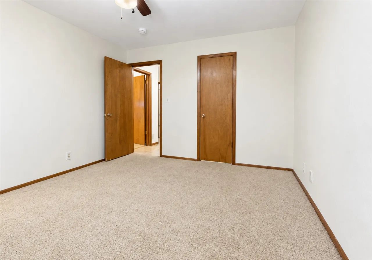 Photo 4 — 5711 S Boston Place, Tulsa, OK 74105