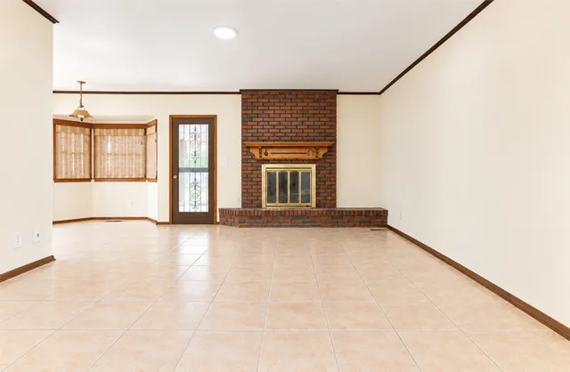 Photo 8 — 5711 S Boston Place, Tulsa, OK 74105