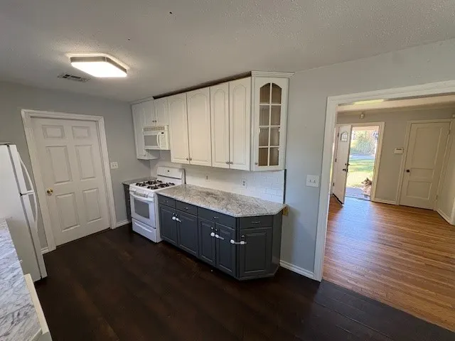 Photo 10 — 710 S New Haven Avenue E, Tulsa, OK 74112