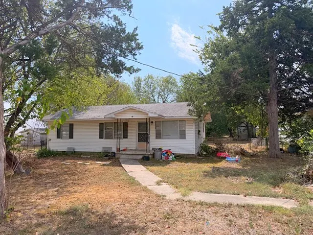 Front exterior — 114 G Street, Savanna, OK 74565
