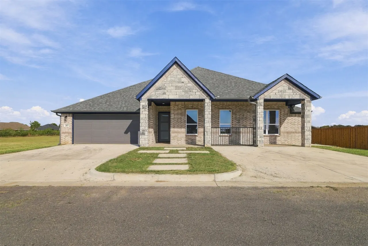 Front exterior — 183 Rancho Sol, Durant, OK 74701