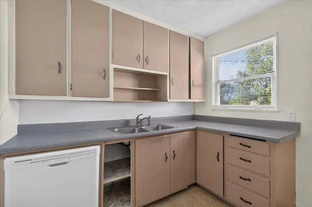 Photo 7 — 1425 S Rogers Avenue, Bartlesville, OK 74003