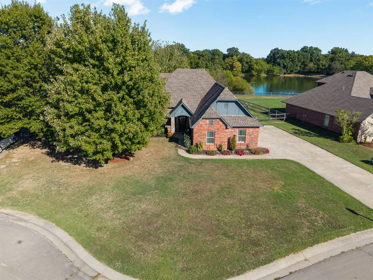 Photo 2 — 26619 Duck Pond Drive, Claremore, OK 74019