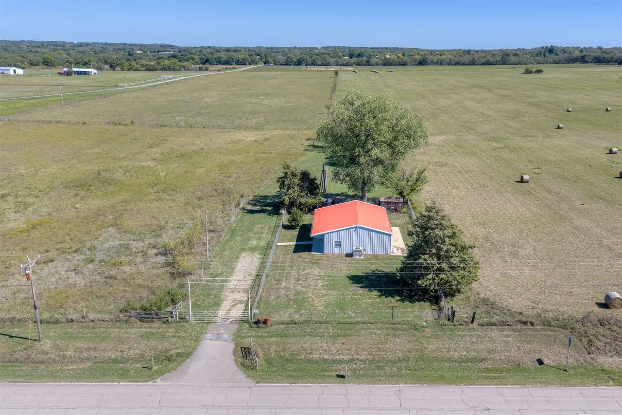 Photo 6 — 25080 Turkey Pen Hollow Road, Henryetta, OK 74437