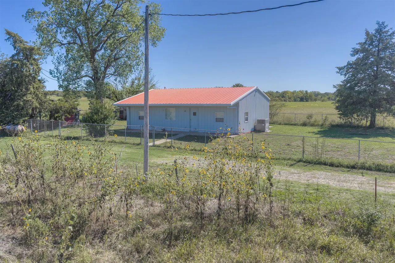 Photo 30 — 25080 Turkey Pen Hollow Road, Henryetta, OK 74437