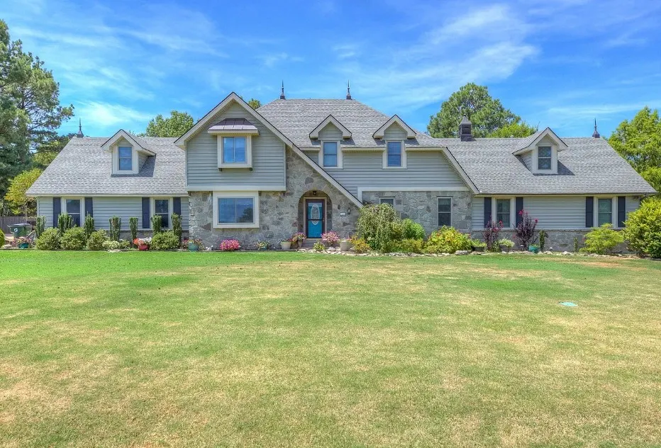 Front exterior — 1804 Forest Road, Okmulgee, OK 74447