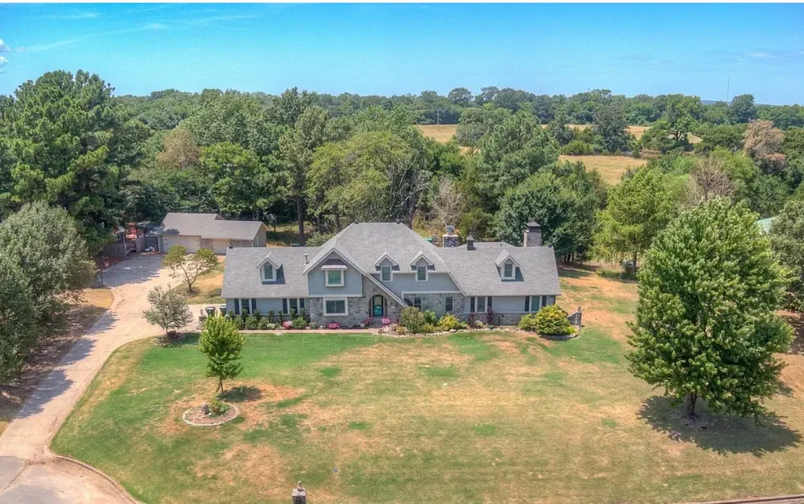 Photo 2 — 1804 Forest Road, Okmulgee, OK 74447