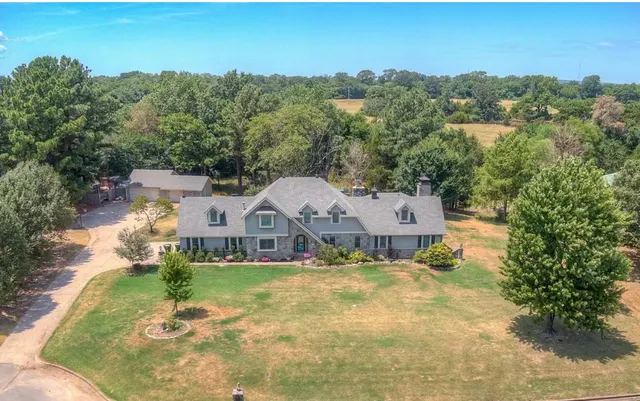 Photo 2 — 1804 Forest Road, Okmulgee, OK 74447