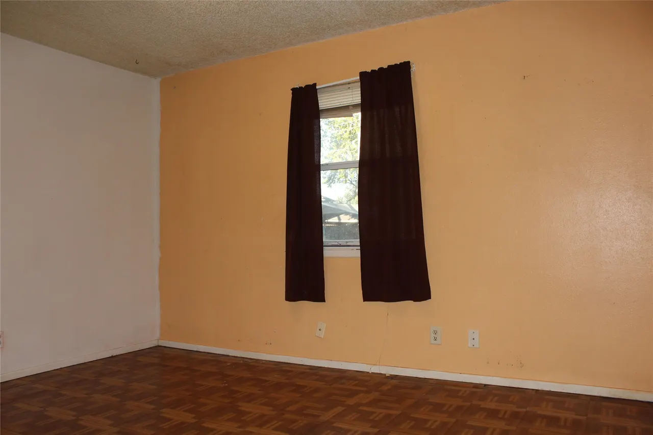 Photo 20 — 309 S 3rd Avenue, Durant, OK 74701
