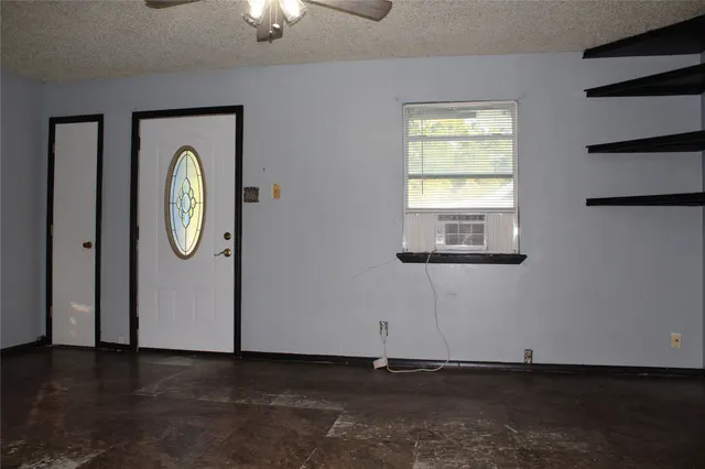 Photo 7 — 309 S 3rd Avenue, Durant, OK 74701
