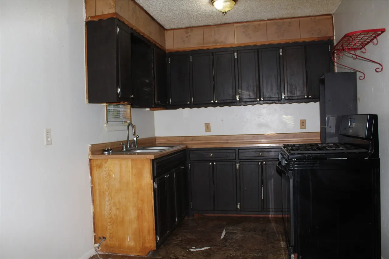 Photo 9 — 309 S 3rd Avenue, Durant, OK 74701