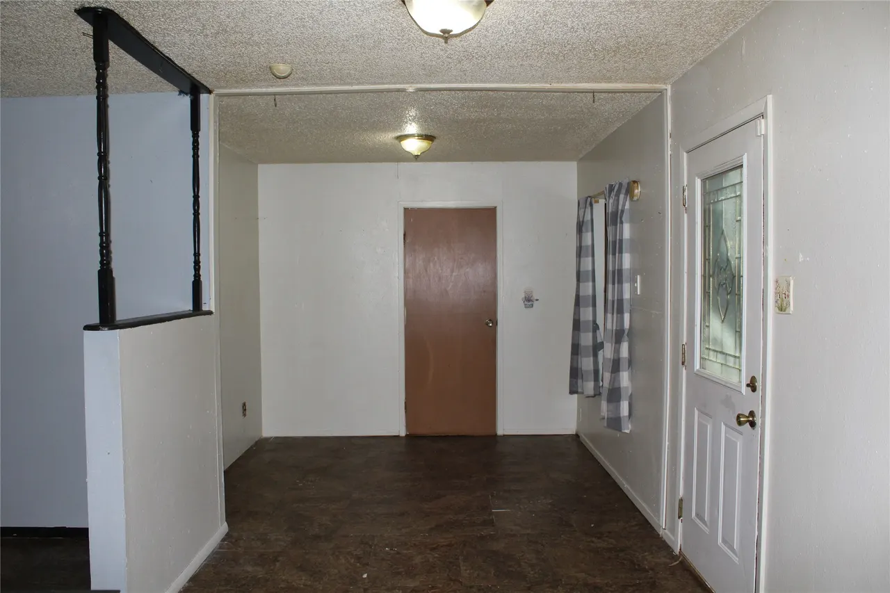 Photo 11 — 309 S 3rd Avenue, Durant, OK 74701