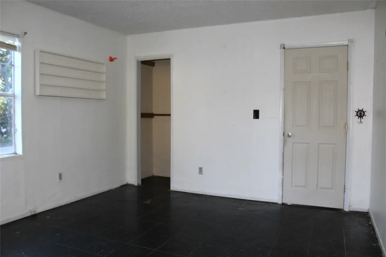 Photo 13 — 309 S 3rd Avenue, Durant, OK 74701