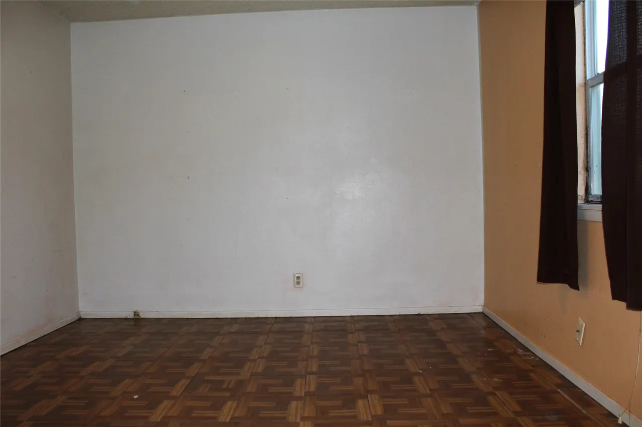 Photo 21 — 309 S 3rd Avenue, Durant, OK 74701
