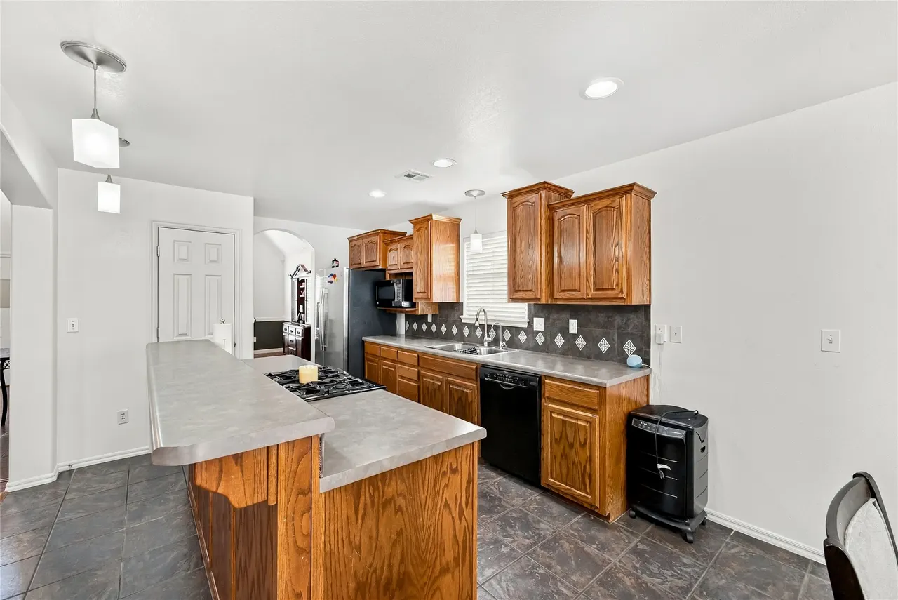 Photo 14 — 915 W Indianapolis Place, Broken Arrow, OK 74012