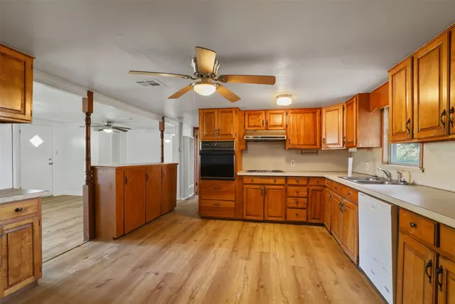 Photo 7 — 610 E McKennon, Calera, OK 74730