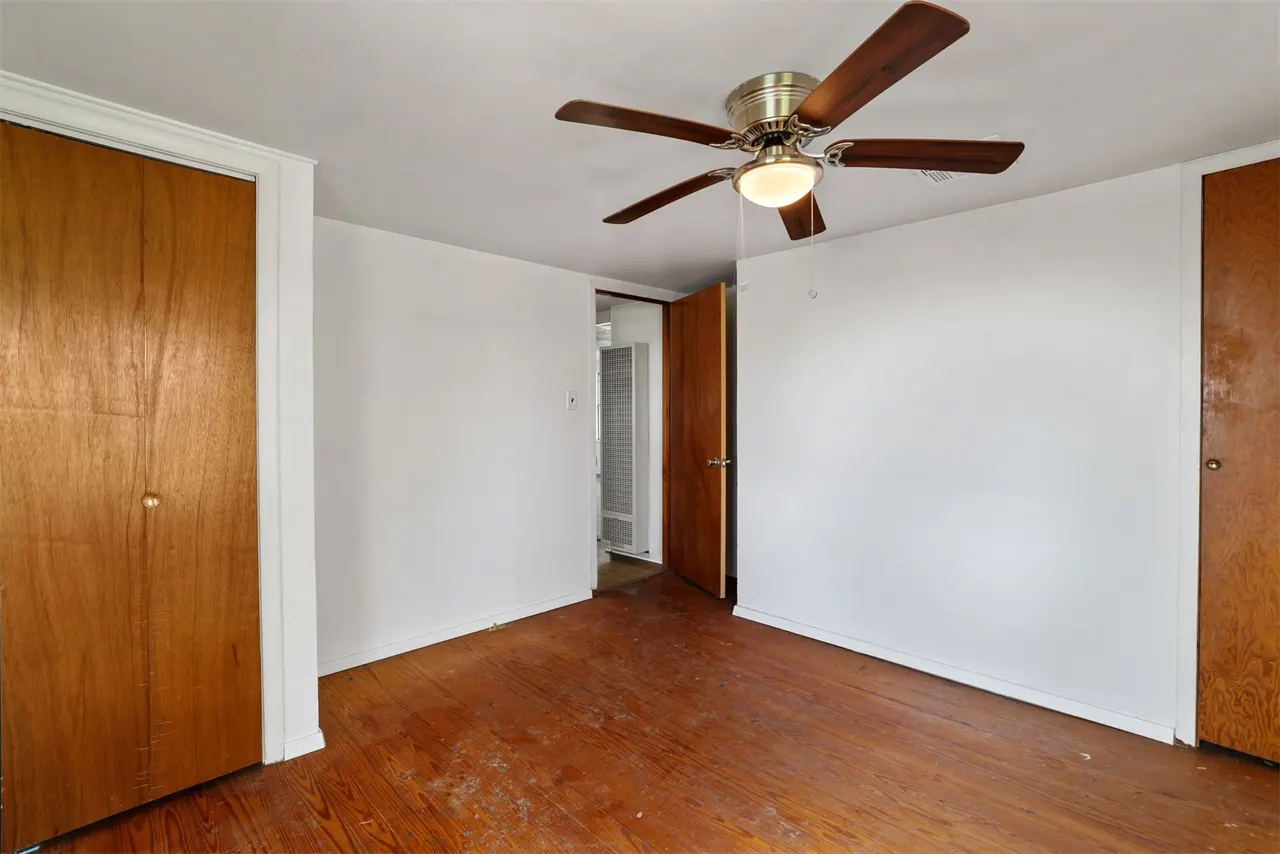 Photo 14 — 610 E McKennon, Calera, OK 74730