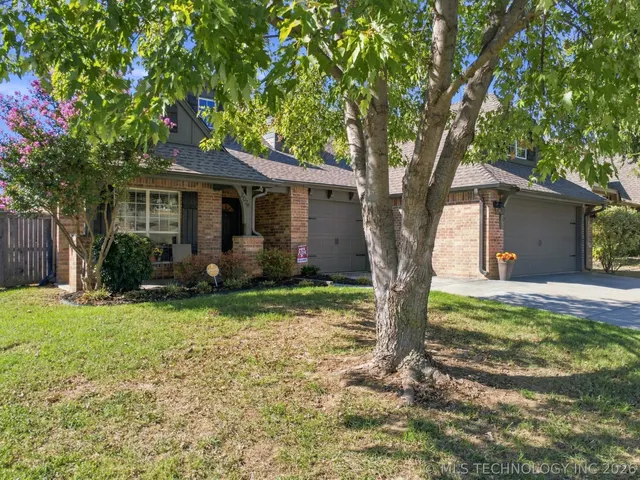 Photo 2 — 2024 E 133rd Court, Bixby, OK 74008