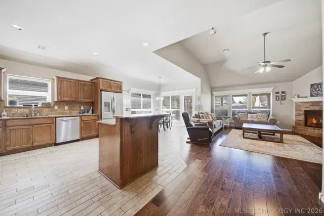 Photo 6 — 2024 E 133rd Court, Bixby, OK 74008