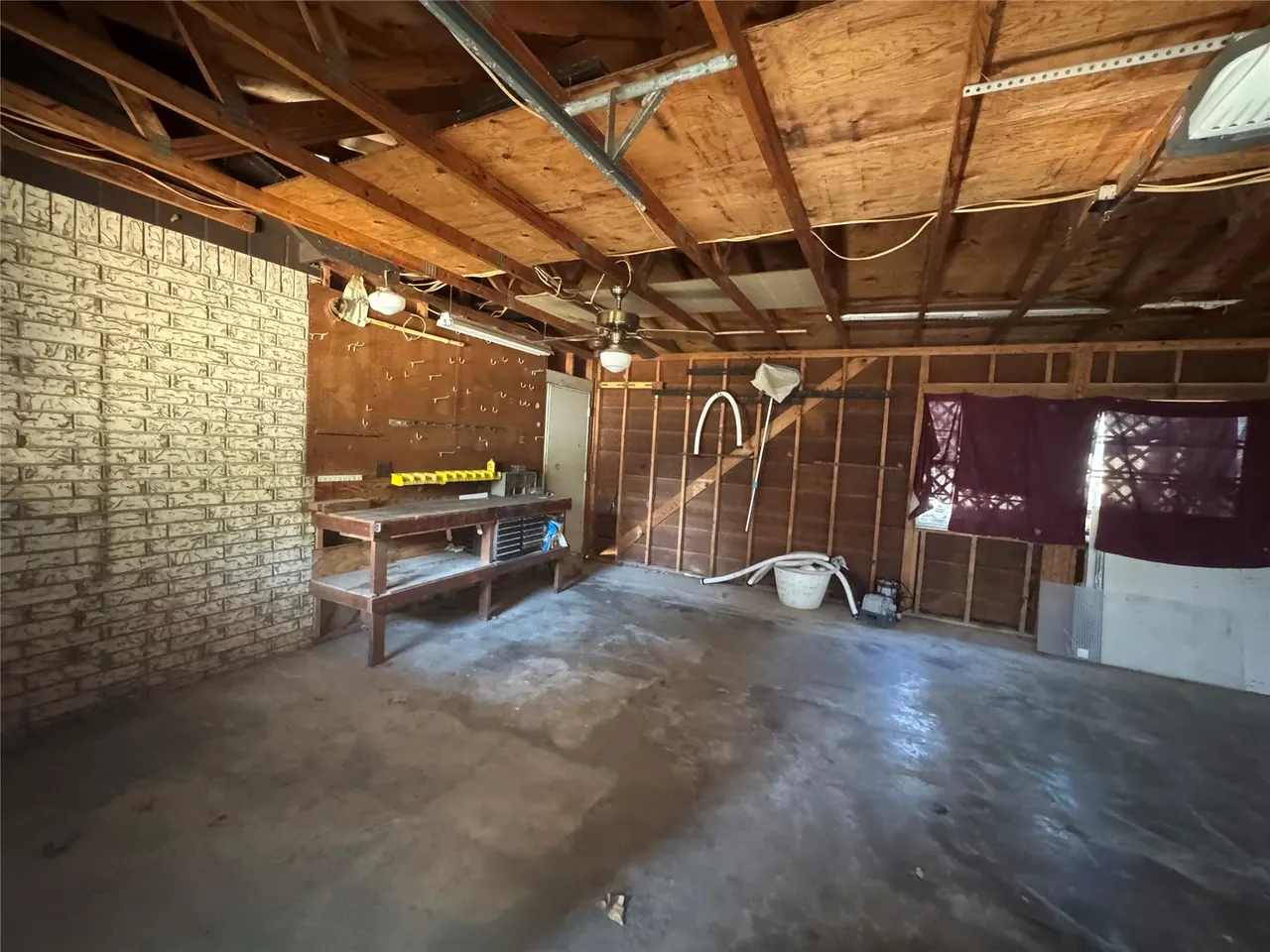 Photo 12 — 815 W Emberton, Hartshorne, OK 74547
