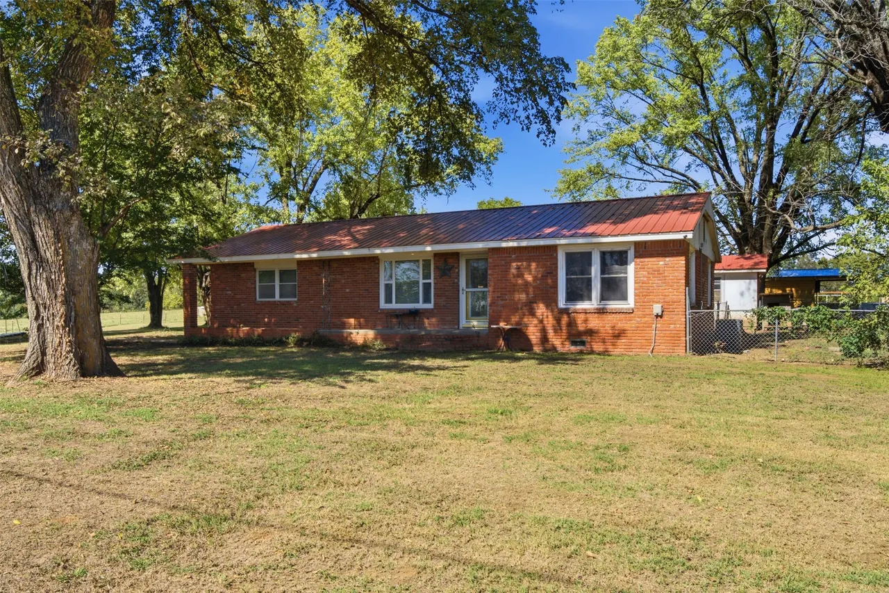 Photo 3 — 37235 E 241st Street S, Porter, OK 74454