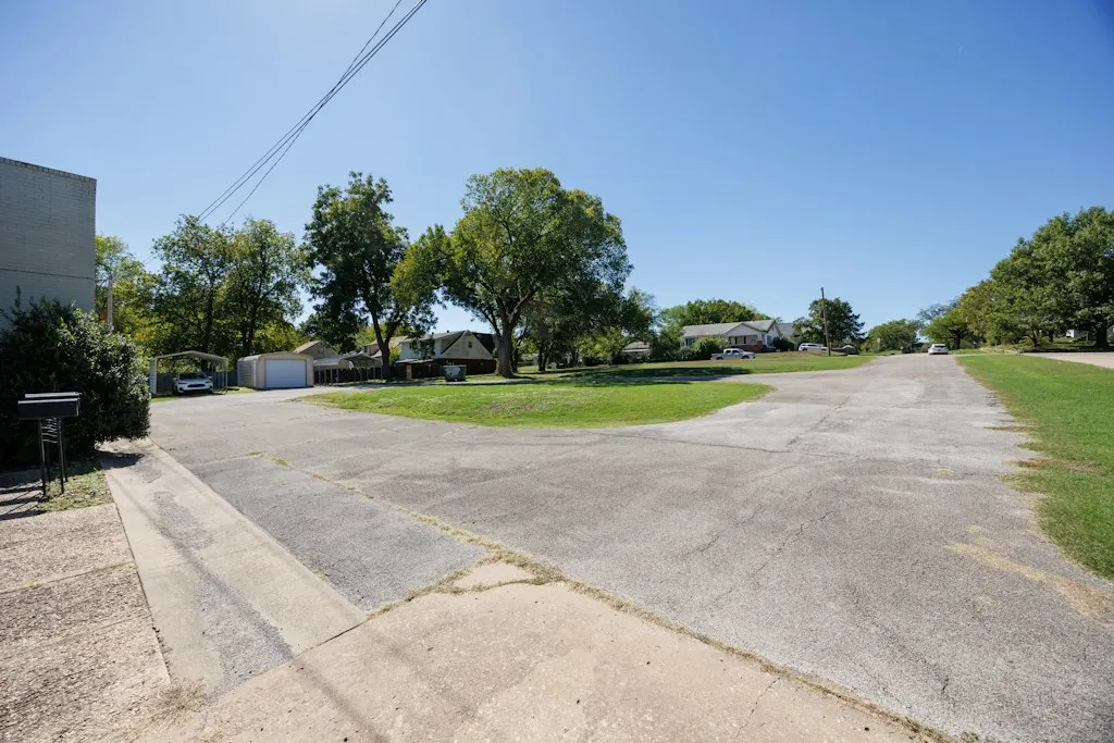Photo 32 — 609 E 11th, Bartlesville, OK 74003