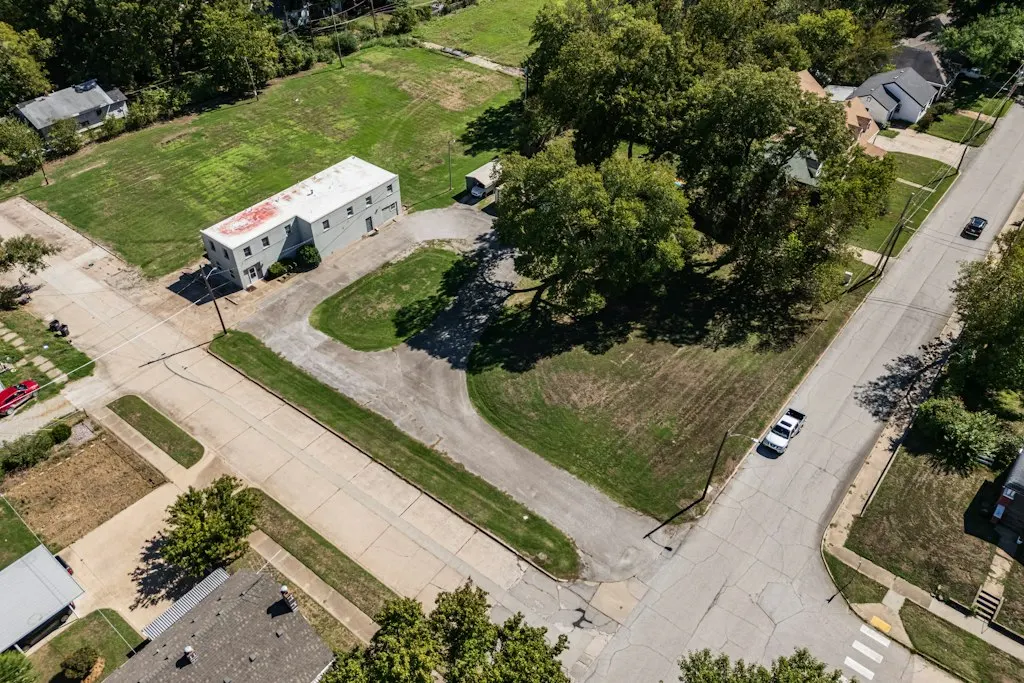 Photo 36 — 609 E 11th, Bartlesville, OK 74003