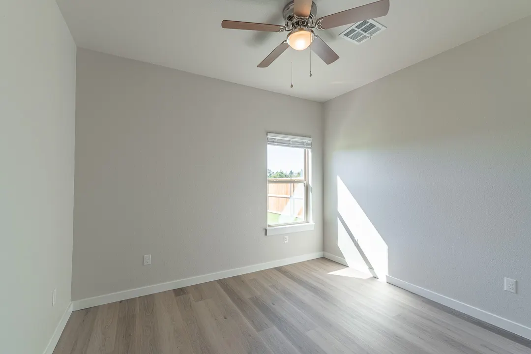 Photo 15 — 194 Premier Street, Durant, OK 74701