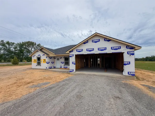 Photo 3 — 18010 S Vaughn Road, Hulbert, OK 74441