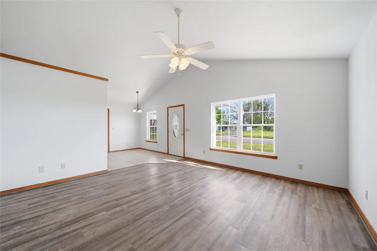 Photo 7 — 511 W Cemetery Road, Oktaha, OK 74450