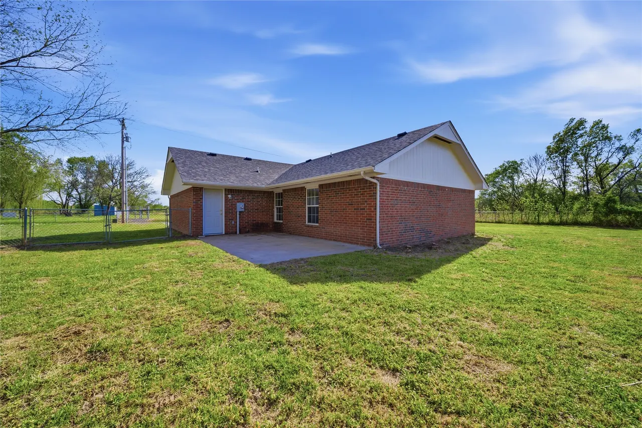 Photo 26 — 511 W Cemetery Road, Oktaha, OK 74450