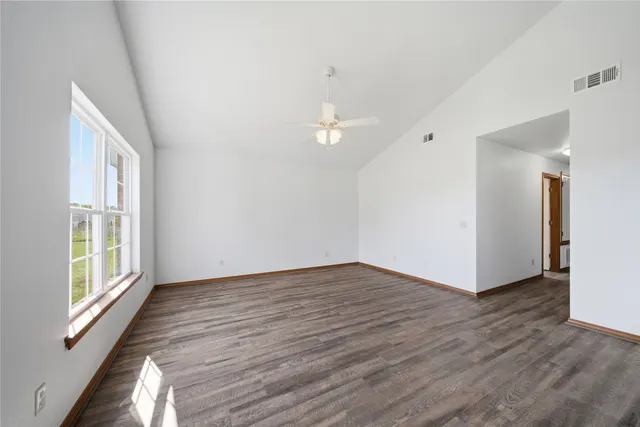 Photo 5 — 511 W Cemetery Road, Oktaha, OK 74450