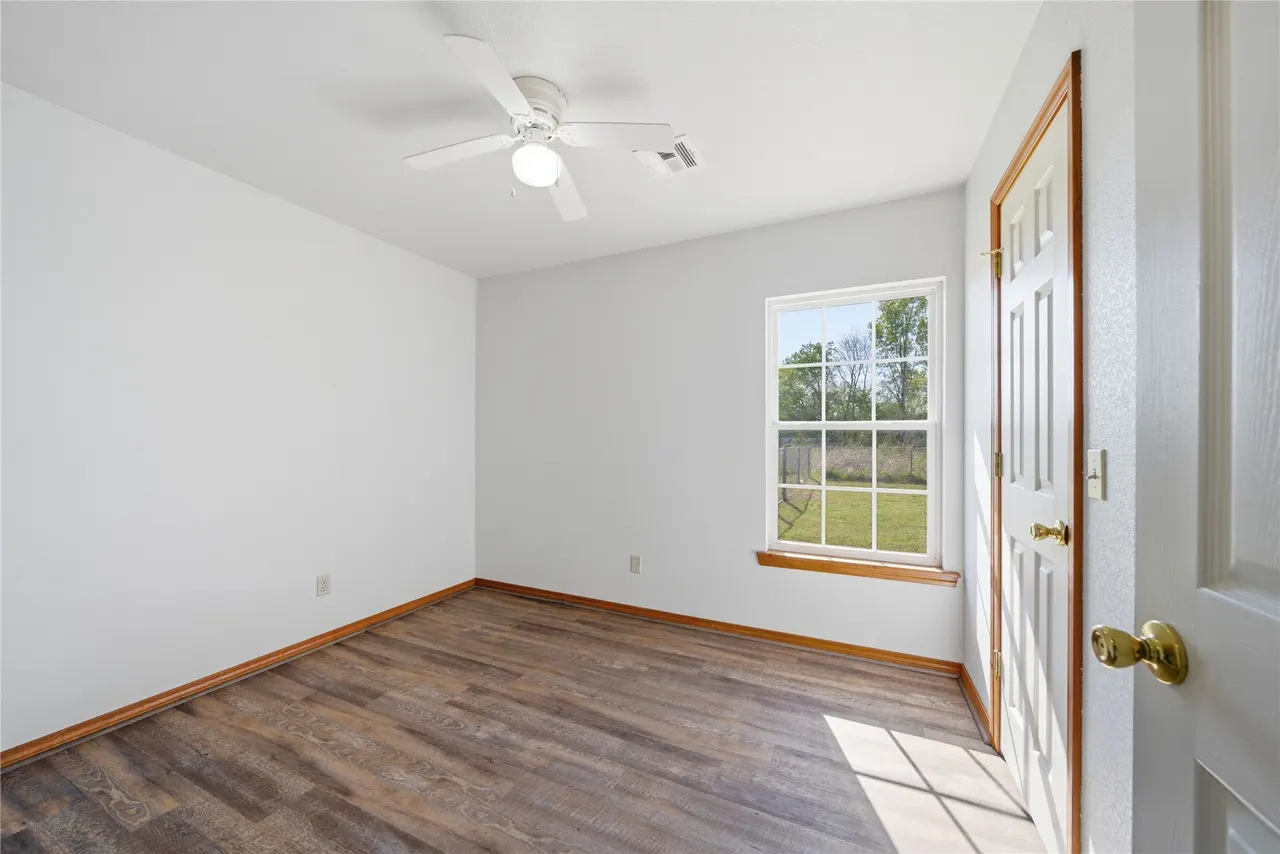 Photo 19 — 511 W Cemetery Road, Oktaha, OK 74450