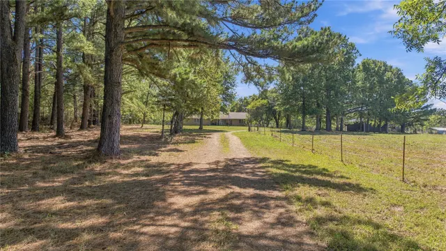 Photo 8 — 372099 E 1000 Road, Castle, OK 74833