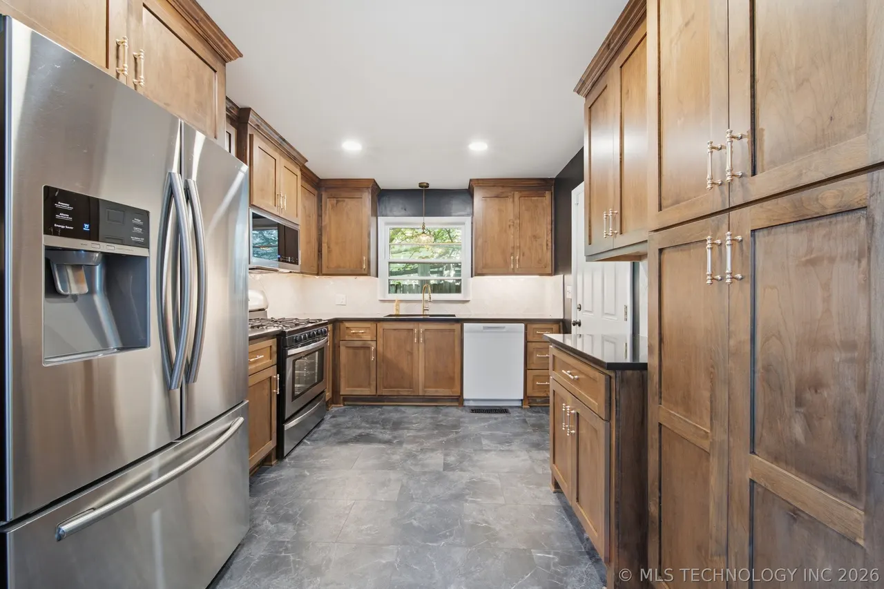 Photo 13 — 1710 S Lakewood Avenue, Tulsa, OK 74112