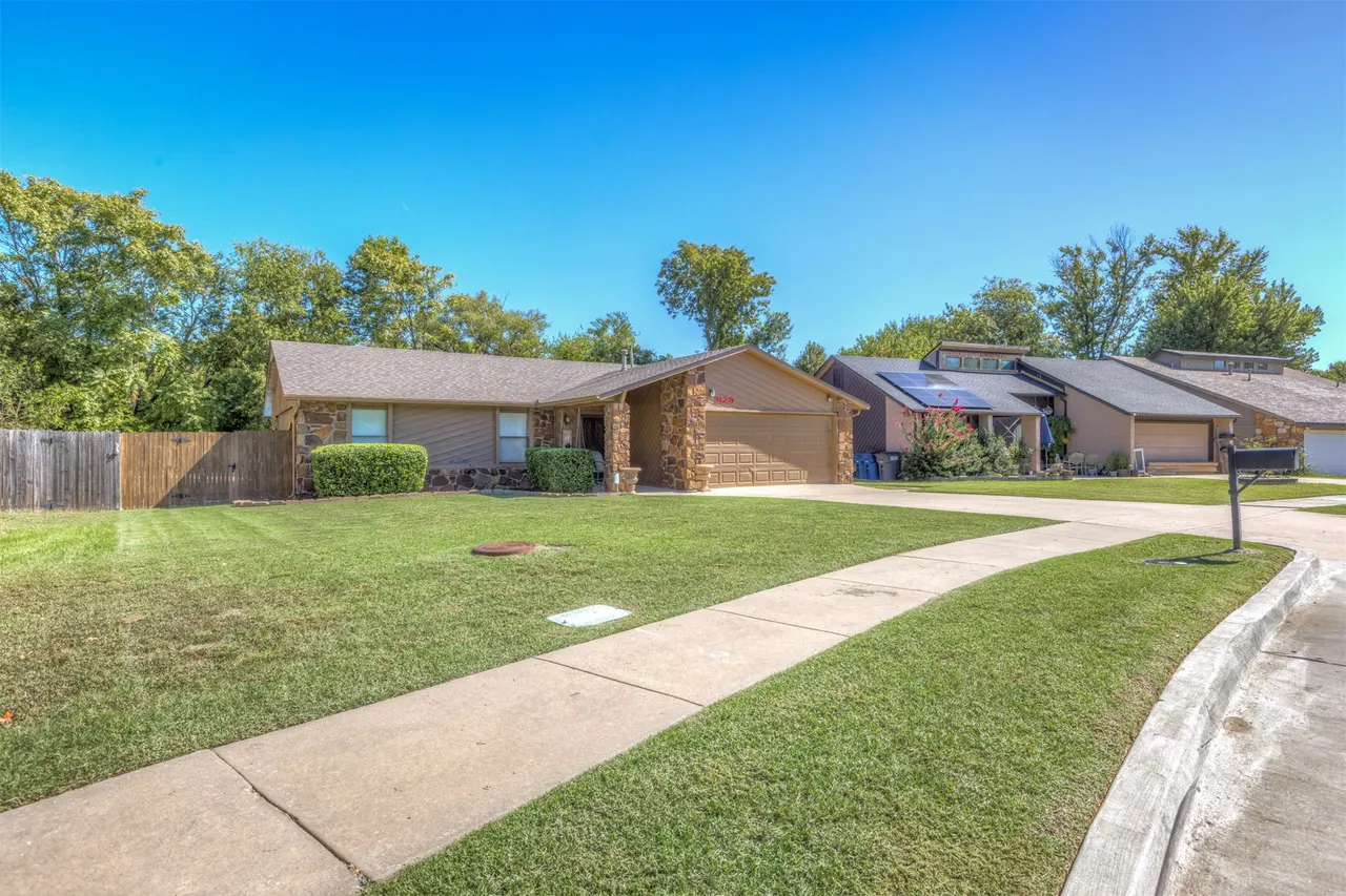 Photo 2 — 3129 S 140th EastAvenue, Tulsa, OK 74134