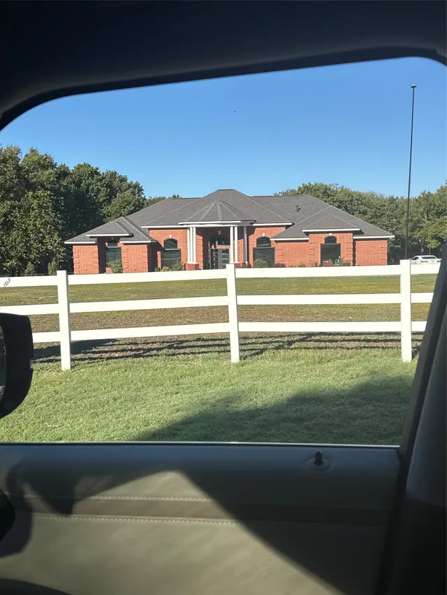 Photo 3 — 1201 Walker Circle, Ada, OK 74820
