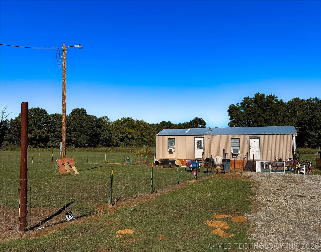 Photo 12 — 408785 E 1215 Road, Eufaula, OK 74432