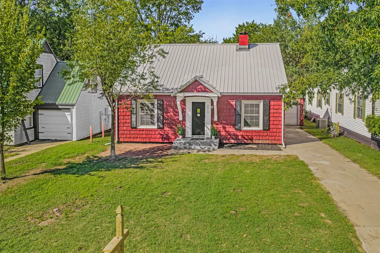 Photo 36 — 2015 S Dewey Avenue, Bartlesville, OK 74003