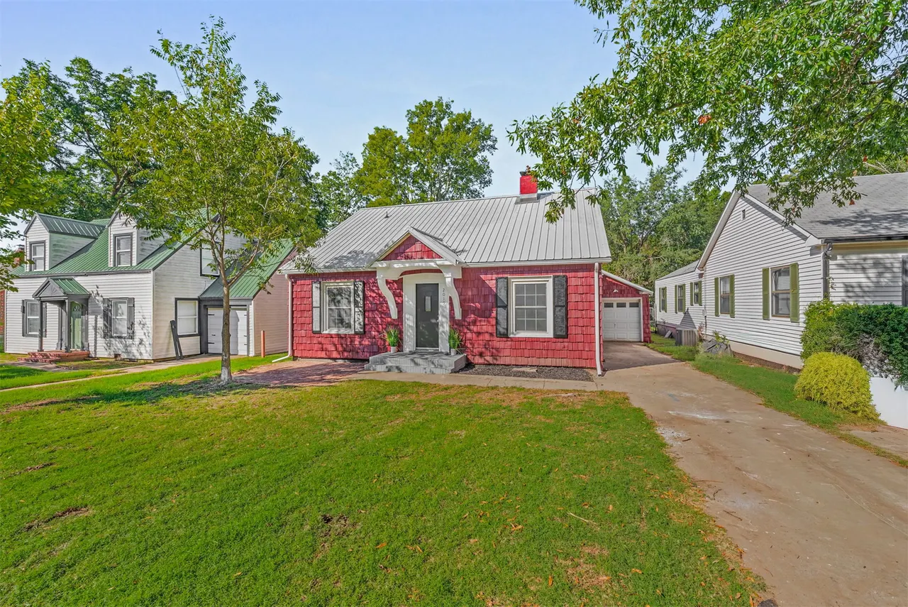 Photo 38 — 2015 S Dewey Avenue, Bartlesville, OK 74003