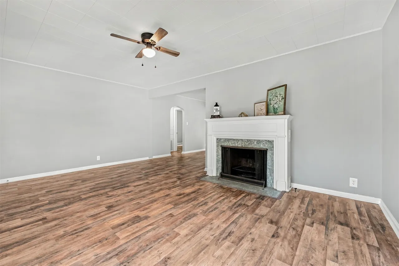 Photo 5 — 2015 S Dewey Avenue, Bartlesville, OK 74003