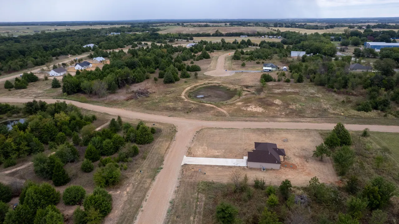 Photo 27 — 21 Redbird Lane, Colbert, OK 74733