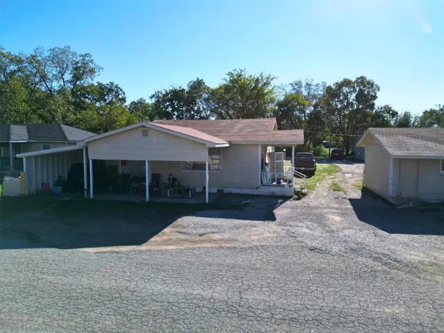 Photo 5 — 104 S Veterans Drive E, Coalgate, OK 74538